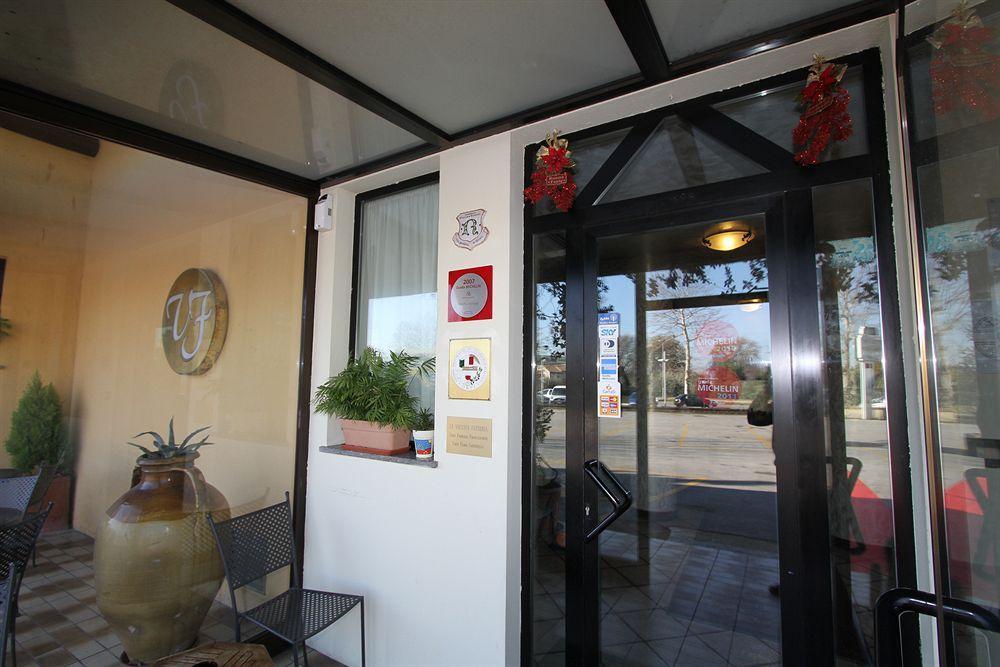 La Vecchia Fattoria Hotel Loreto Bagian luar foto