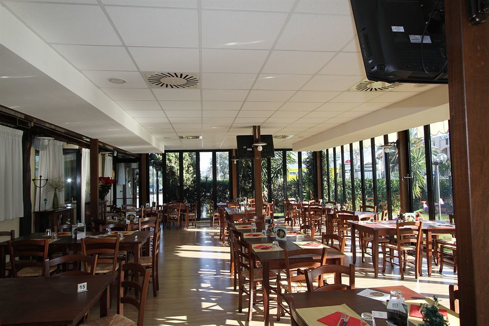 La Vecchia Fattoria Hotel Loreto Bagian luar foto